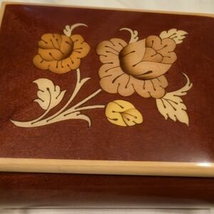 Italian Music Box Burgundy/red Floral Design Romance Tune. Newer, no box.